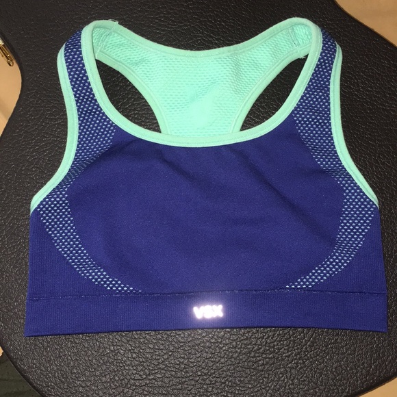 VS Sports Bra - Picture 7 of 8